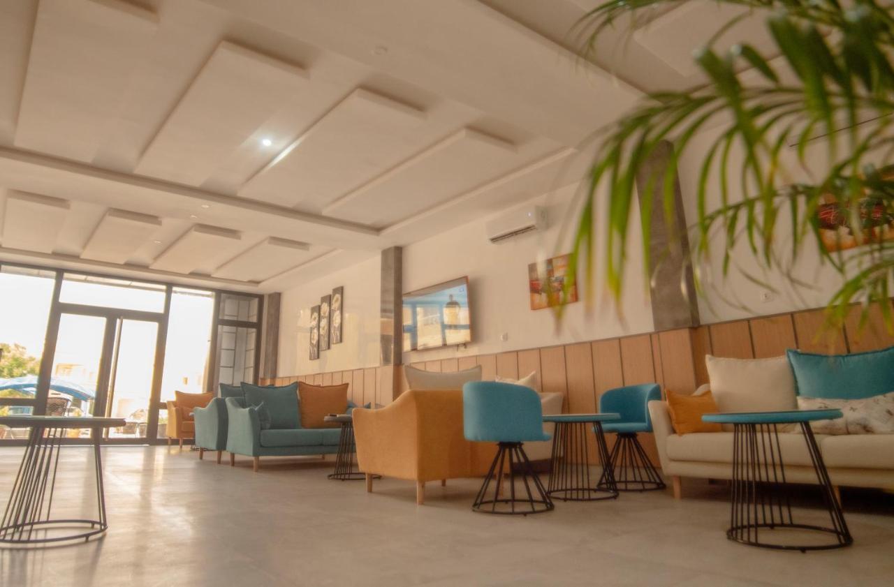Urban Hotel Nouakchott Bagian luar foto