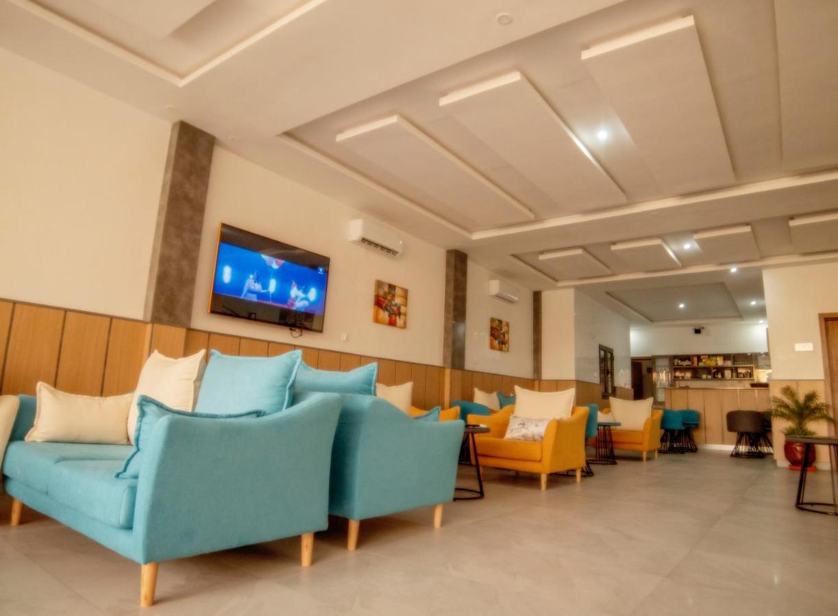 Urban Hotel Nouakchott Bagian luar foto