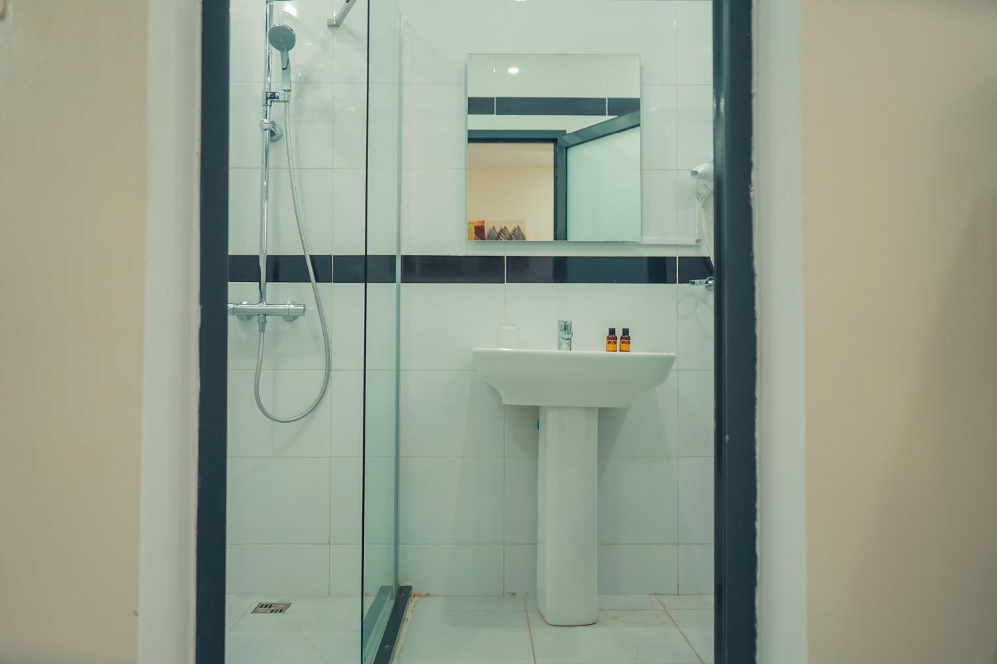 Urban Hotel Nouakchott Bagian luar foto
